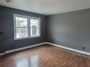 301 2nd St #9, Excelsior, MN 55331