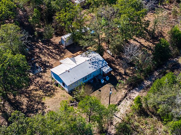 2nd image of 412504 E 1900th Rd