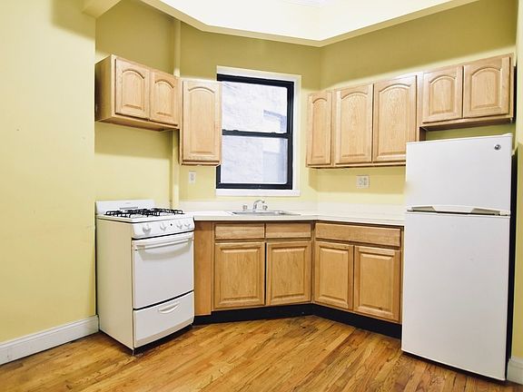 2nd image of 118 E 102nd St #22