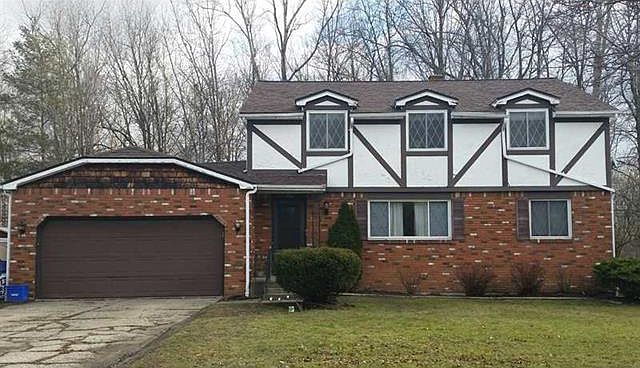1st image of 210 Vine Ln