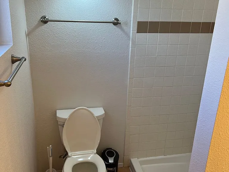 4515 Zirconia Dr NE — Photo 17