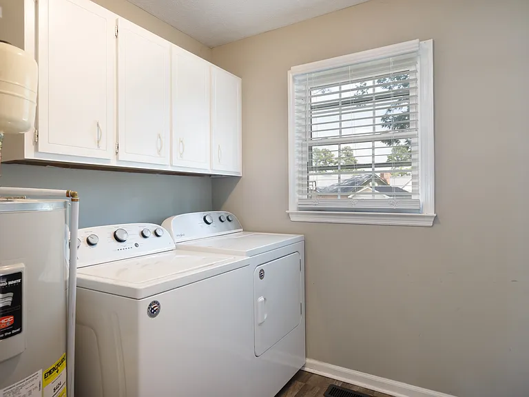 3638 Thorndike Dr — Photo 4