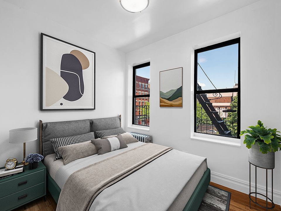 1st image of 122 Norfolk St APT 2