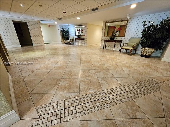 5th image of 1101 River Reach Dr APT 418