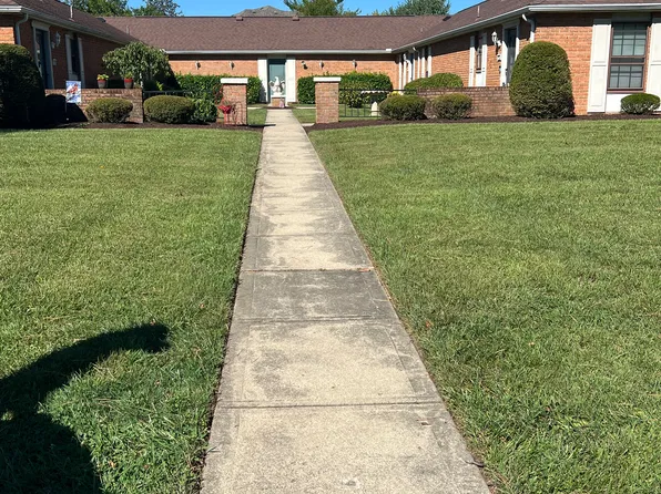 7701 Essington Cir, Dayton, OH 45459