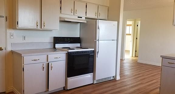 3rd image of 2333 Linda Vista Dr