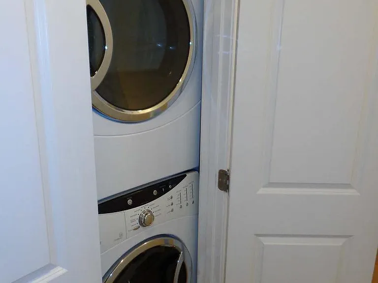 907 Webster St NW #1 — Photo 6