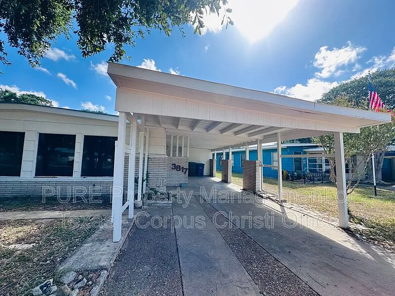 3 bed, 2.0 bath, 1121 sqft, $1,550 — Photo 4