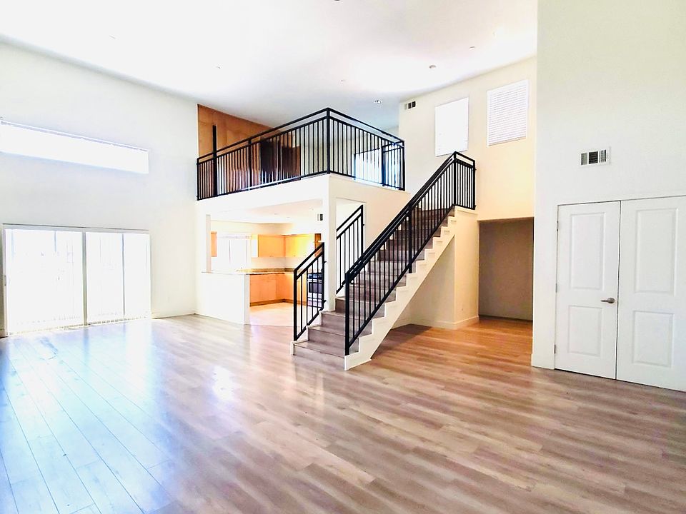 1st image of 11312 Huston St #Penthouse 14