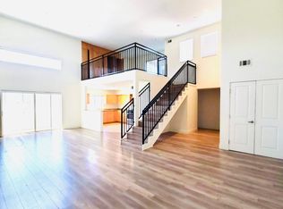 11312 Huston St #PENTHOUSE 14, North Hollywood, CA 91601