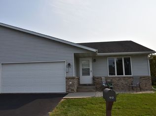 912 Northern Sands Pl, Onalaska, WI 54650