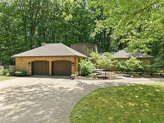 4th image of 3621 Cardinal Dr