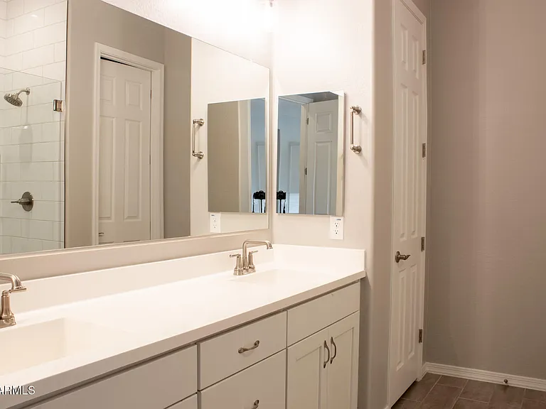 594 S 174th Ln — Photo 15