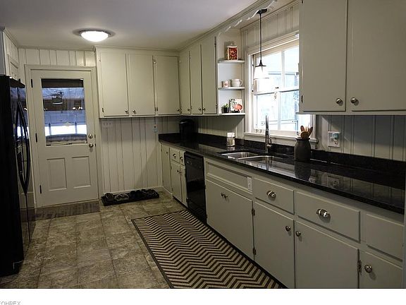2nd image of 120 N McKinley St