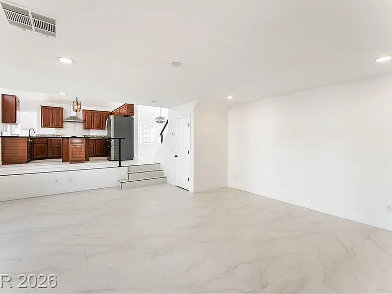 8640 Copper Ridge Ave — Photo 6