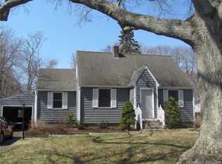 32 Maple Ave, Clinton, CT 06413