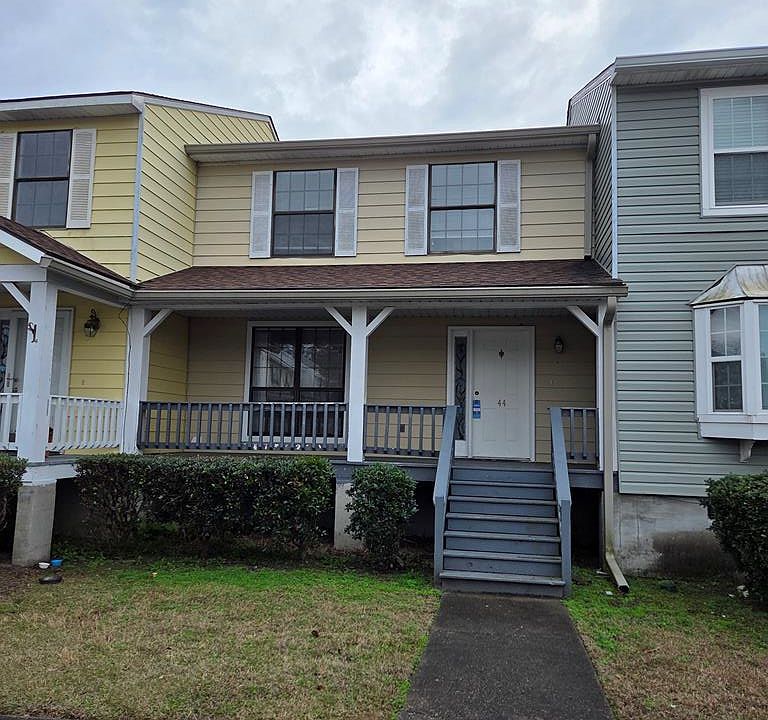 1st image of 912 Pineland Ave APT 44
