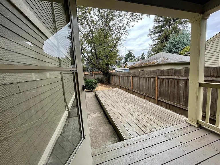 5603 NE 30th Ave — Photo 37