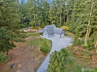 586 Cook Rd, Camano Island, WA 98282