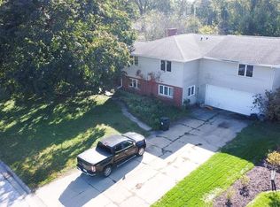 1037 Rachael St, Waterloo, IA 50701