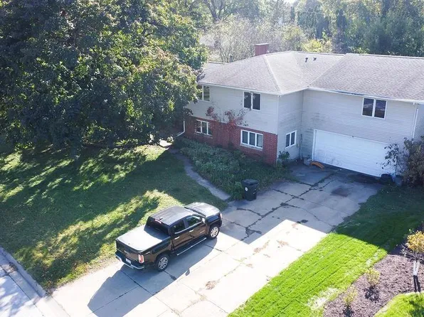 1037 Rachael St, Waterloo, IA 50701