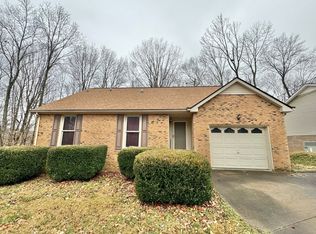 666 Beth Dr, Clarksville, TN 37042