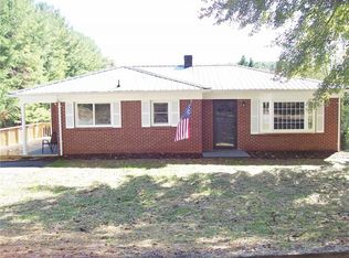 1231 Oaklawn St, Lenoir, NC 28645