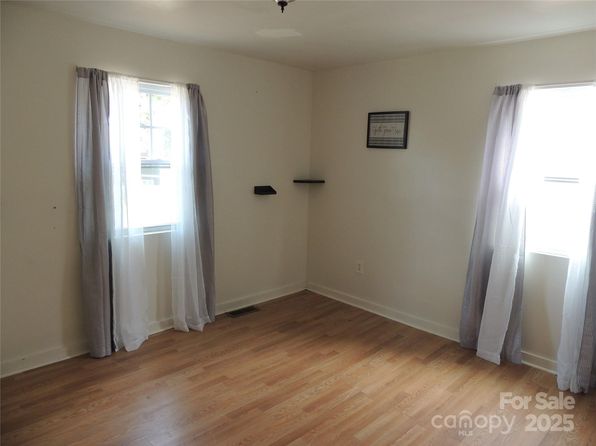 charlotte-north-carolina-6177967 picture