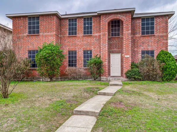 2827 Amber Waves Ln, Lancaster, TX 75134