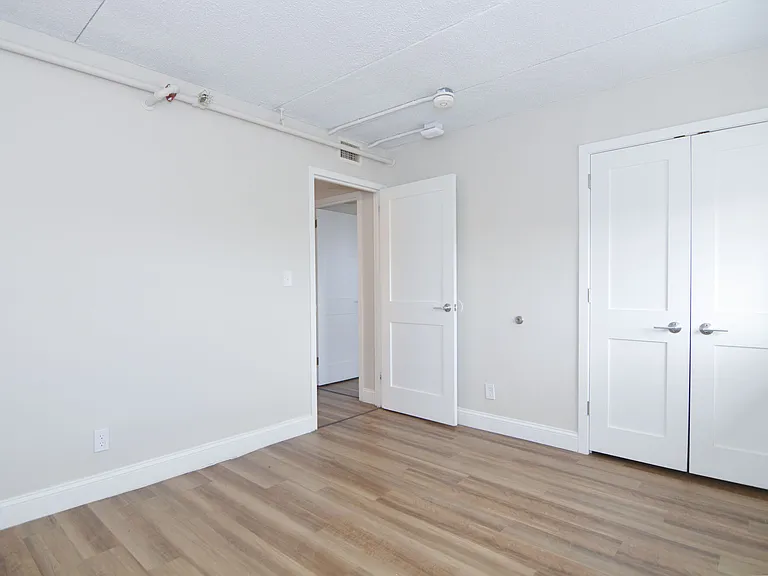 808-812 Memorial Drive II — Photo 21
