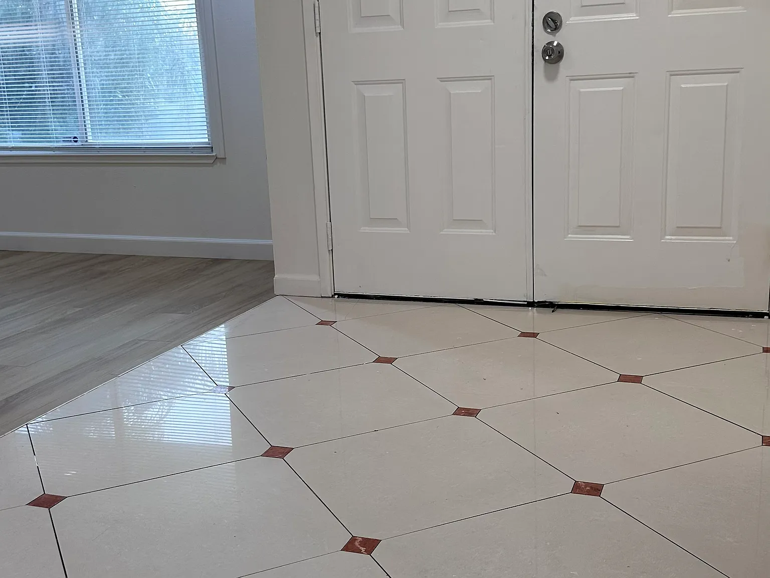 4 bed, 1830 sqft, $2,600 — Photo 2