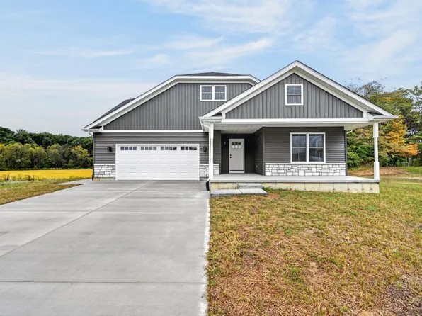 59 Westview Dr, Batesville, IN 47006