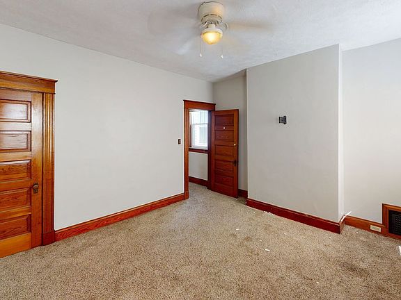 3rd image of 2337 Victor St