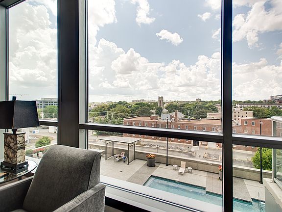 4th image of 900 20th Ave S APT 804