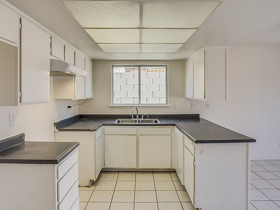 2nd image of 6634 Larchwood Ln