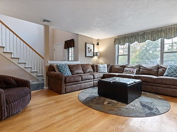 5th image of 78A Miller St