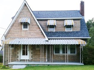 2705 Freeport Rd, Natrona Heights, PA 15065