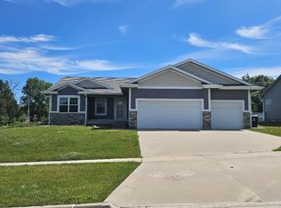 1101 Hunter Ct, Adel, IA 50003