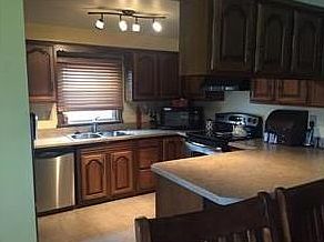 2nd image of 1044 Rose Ave