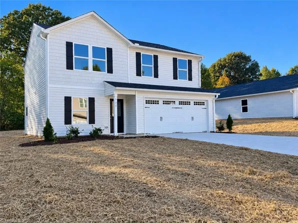 335 Frank Cherry St, Eden, NC 27288
