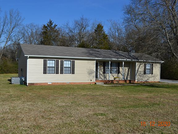 2nd image of 2388 River Oaks Dr