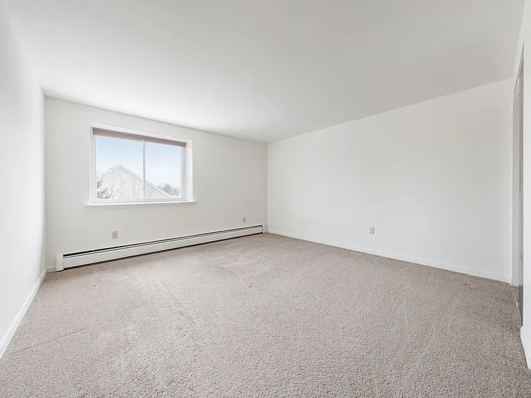 Losson Garden Apartments — Photo 7