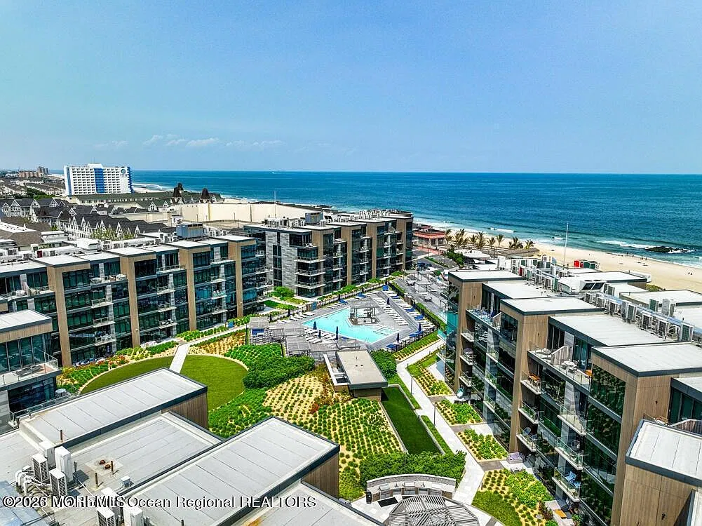 2 bed, $5,500 — Photo 1