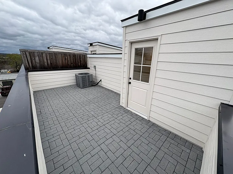 310 Cedar St — Photo 30
