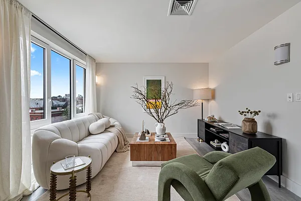 Rented by ERNY LLC | media 11