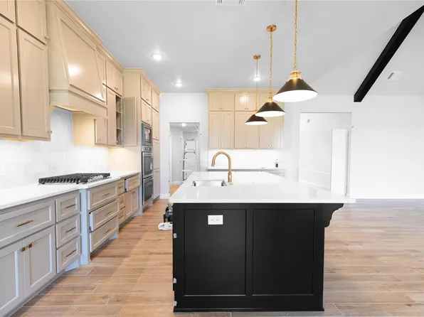 8405 NW 153rd St, Edmond, OK 73013