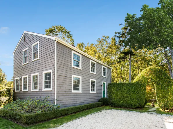 4 Newey Ln, Brookhaven, NY 11719