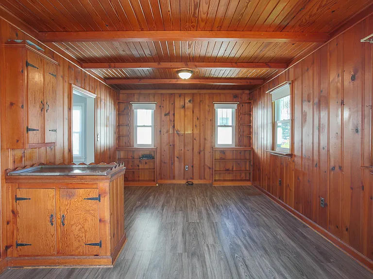 815 E Chestnut St — Photo 31