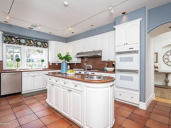 5th image of 181 Normandy Ln