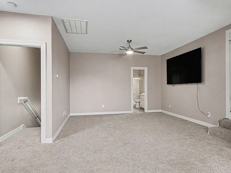 15569 Crown Oaks Dr — Photo 28